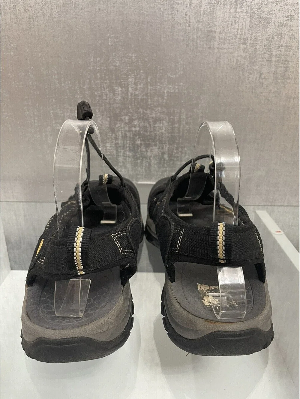 KEEN Men's Black Outdoor Waterproof Fisherman's Sandals Sz 9.5 (A336)